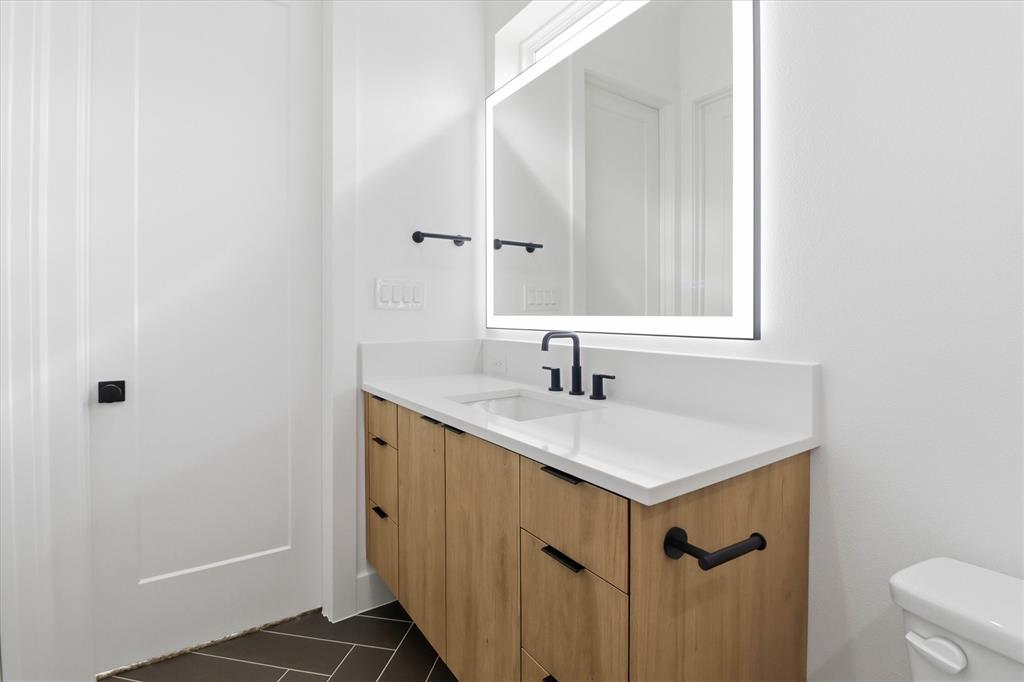 628 Wayne Street Dallas, TX 75223 - Photo 28 of 33