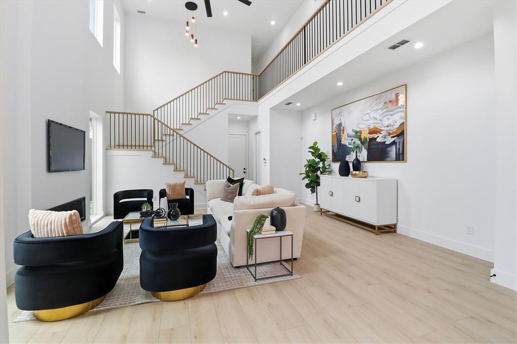 628 Wayne Street Dallas, TX 75223 - Photo 5 of 33