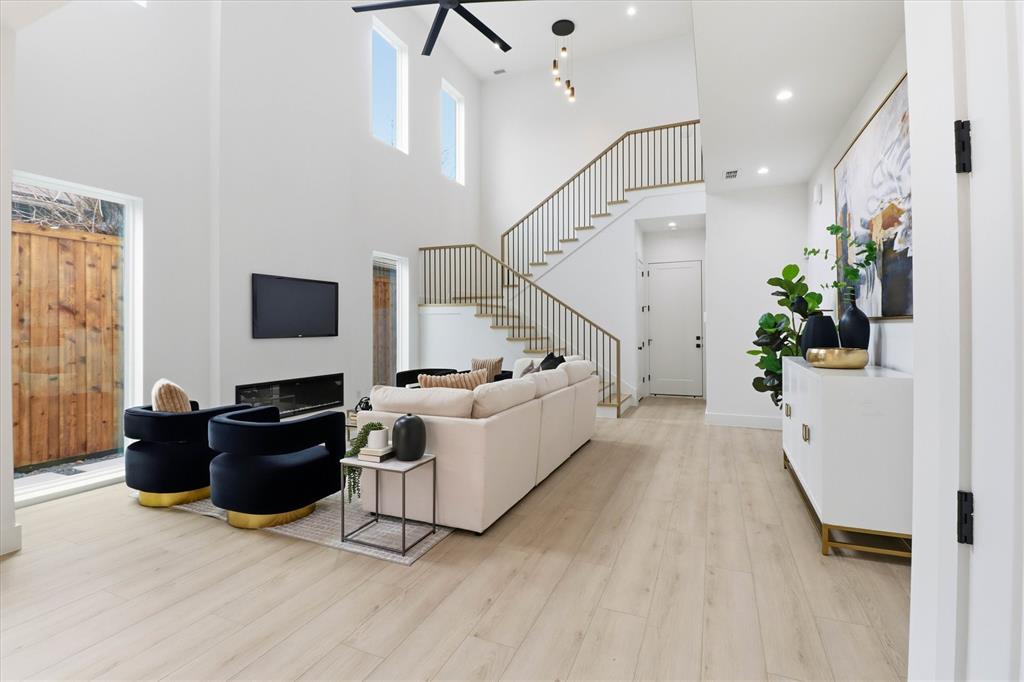 628 Wayne Street Dallas, TX 75223 - Photo 6 of 33