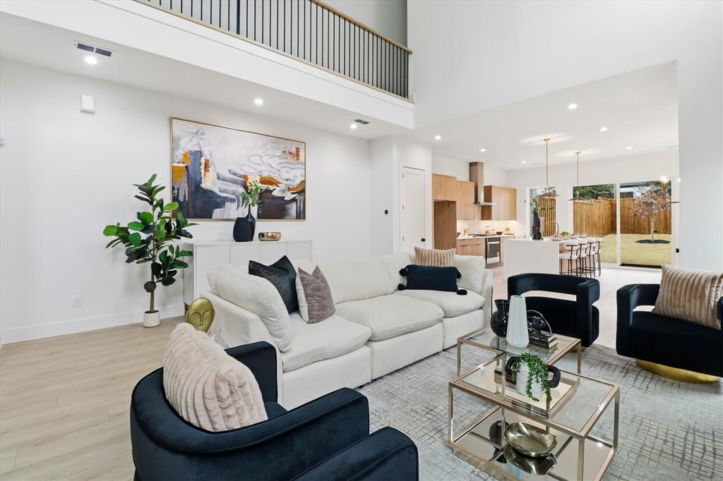 628 Wayne Street Dallas, TX 75223 - Photo 8 of 33