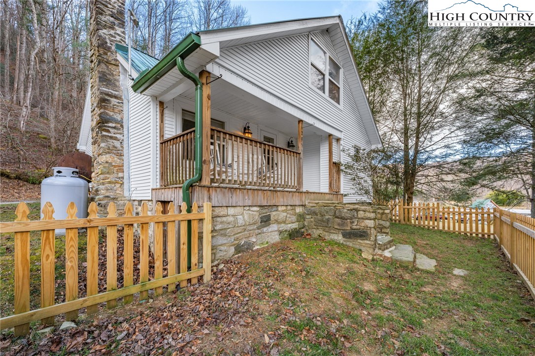 295 Jake's Mountain Road Boone, NC 28607 - Photo 26 of 47