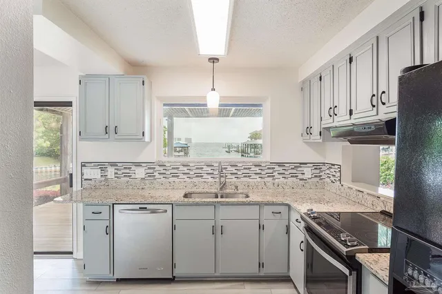 $875,000 | 1090 Park Lane, Gulf Breeze, FL 32563