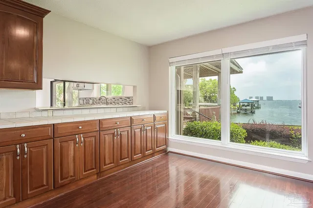 $875,000 | 1090 Park Lane, Gulf Breeze, FL 32563