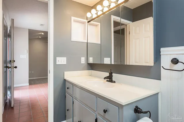 $875,000 | 1090 Park Lane, Gulf Breeze, FL 32563