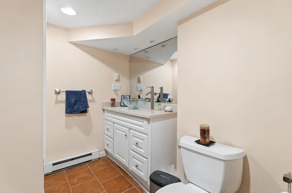 $499,000 | 10 St Josephs Drive, Nashua, NH 03060