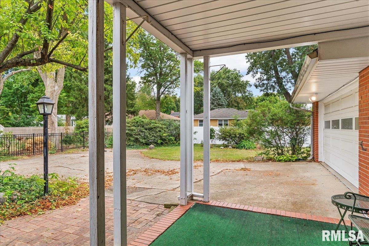 2148 Huntleigh Road Springfield, IL 62704 - Photo 34 of 40