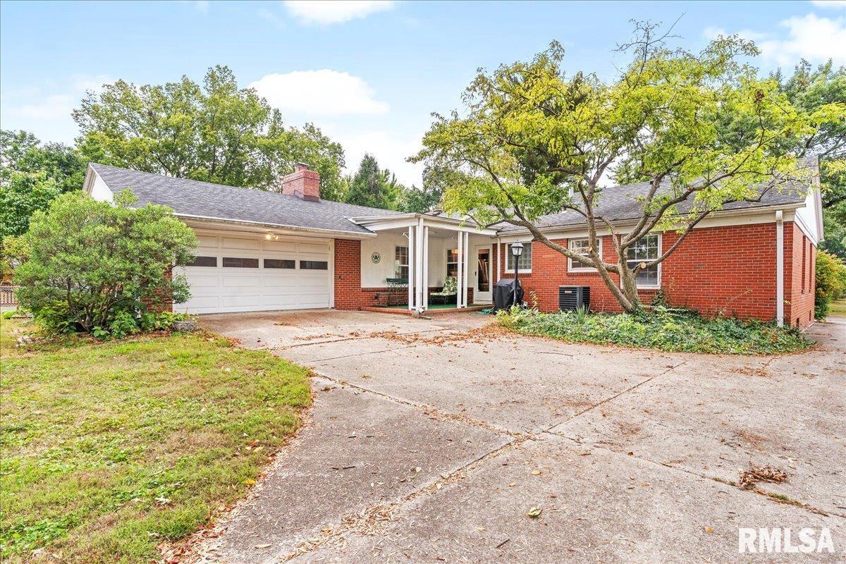 2148 Huntleigh Road Springfield, IL 62704 - Photo 36 of 40