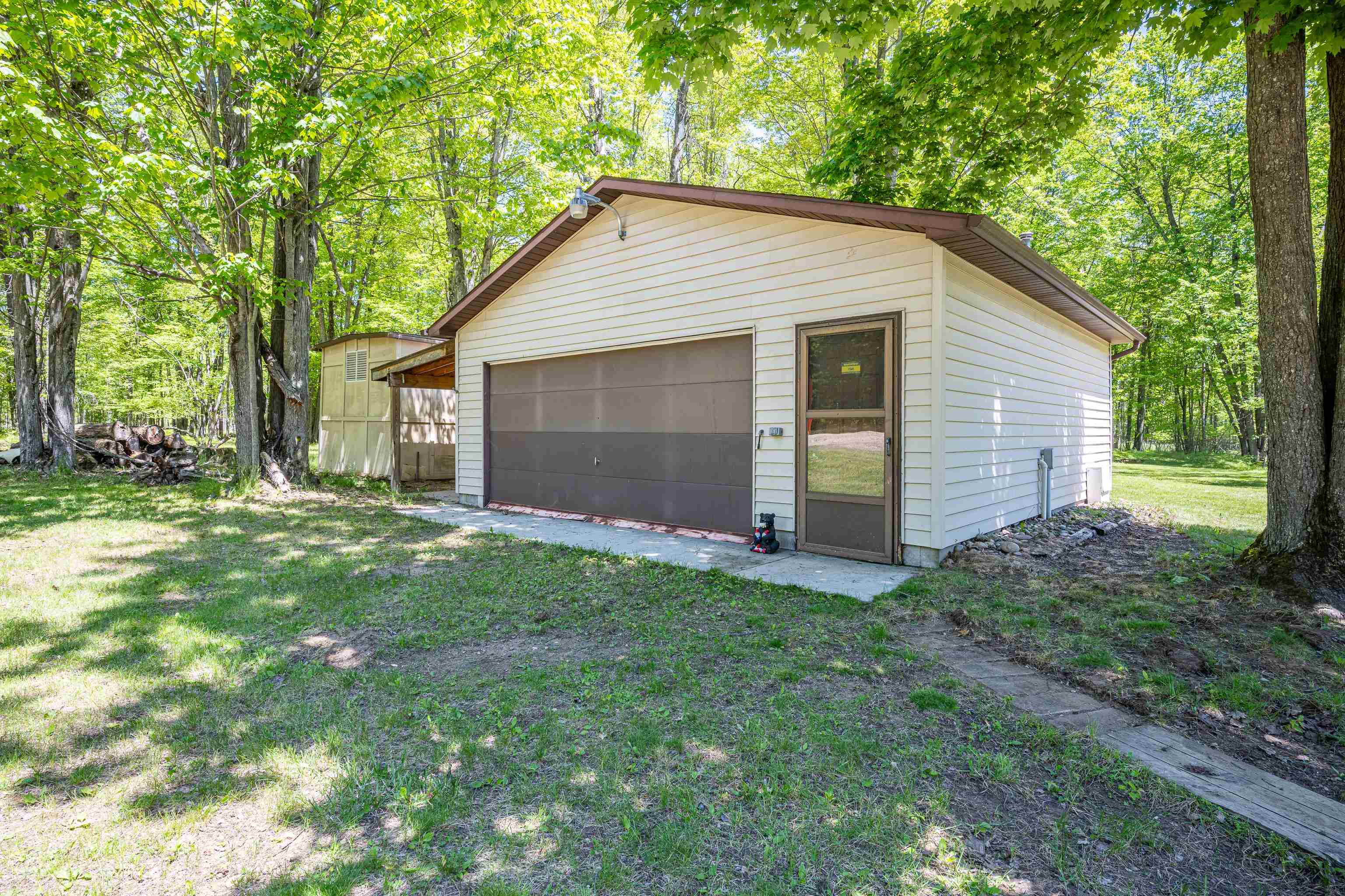 240 Hilts Road Gladwin, MI 48624 - Photo 44 of 97