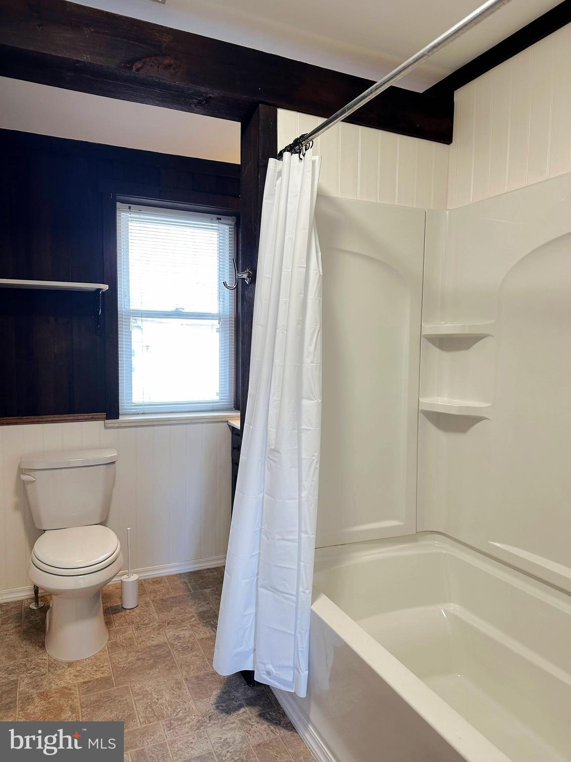 1015 A Magazine Road Green Lane, PA 18054 - Photo 22 of 26 a bathroom with a toilet and a bathtub
