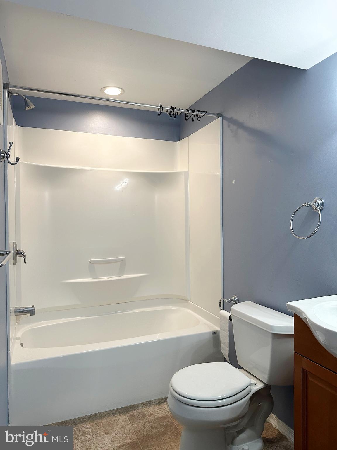 1015 A Magazine Road Green Lane, PA 18054 - Photo 23 of 26 a bathroom with a toilet and a bathtub