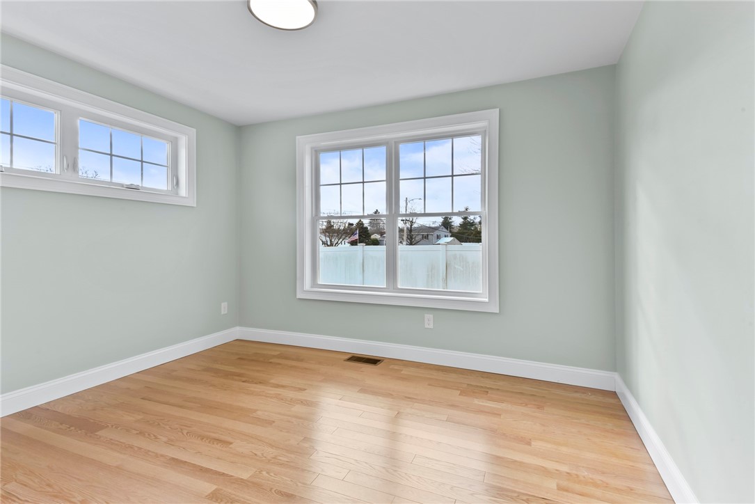 95 Honeysuckle Road Warwick, RI 02888 - Photo 28 of 42