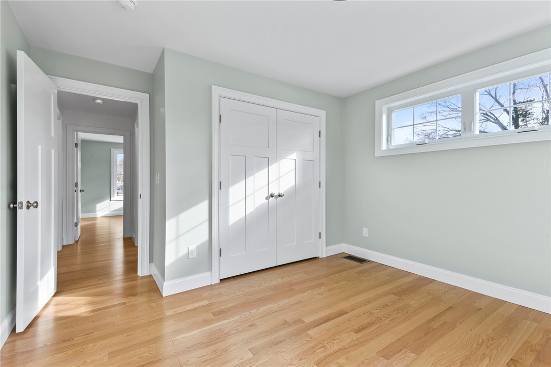 95 Honeysuckle Road Warwick, RI 02888 - Photo 29 of 42