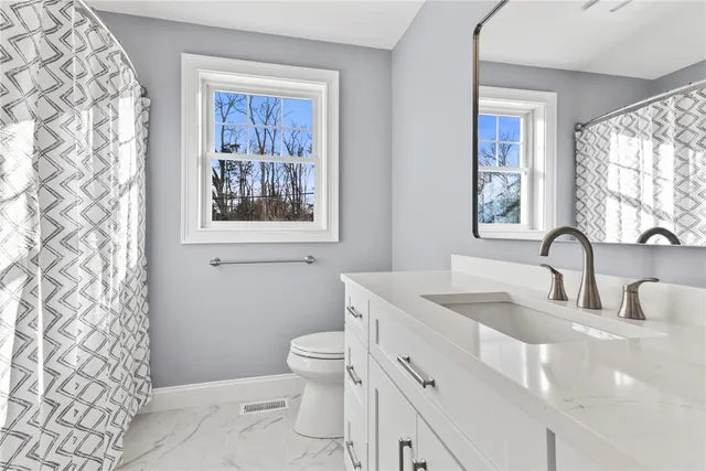 $4,500 | 95 Honeysuckle Road, Warwick, RI 02888