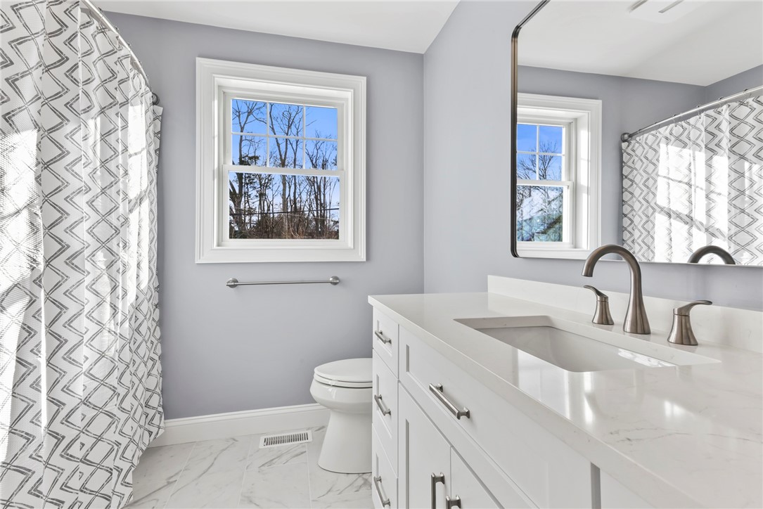 95 Honeysuckle Road Warwick, RI 02888 - Photo 30 of 42