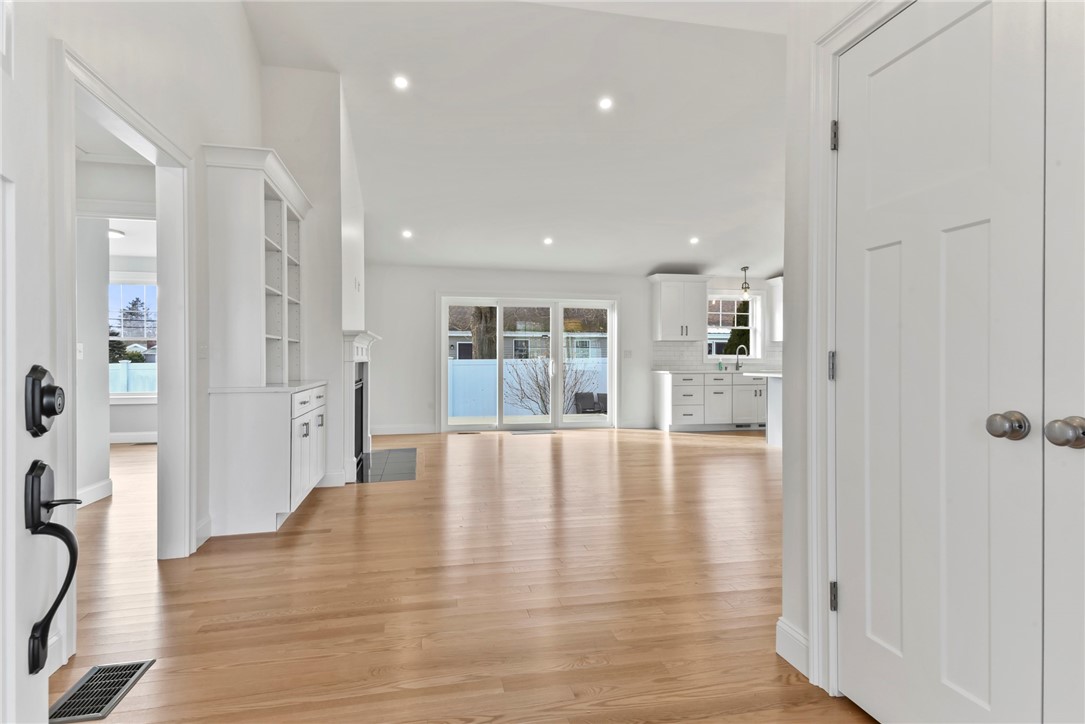 95 Honeysuckle Road Warwick, RI 02888 - Photo 3 of 42