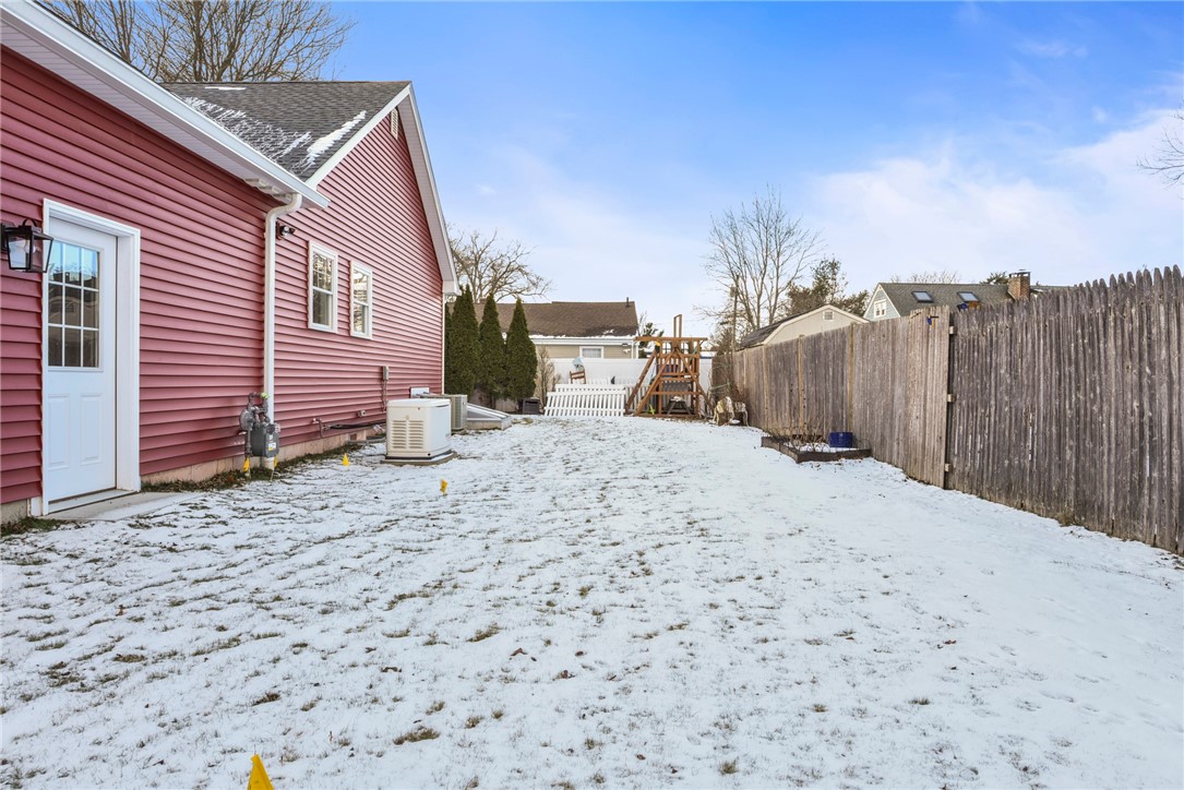 95 Honeysuckle Road Warwick, RI 02888 - Photo 39 of 42