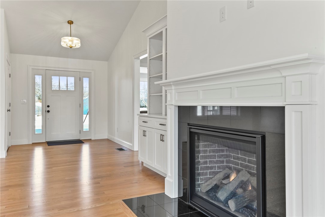 95 Honeysuckle Road Warwick, RI 02888 - Photo 6 of 42