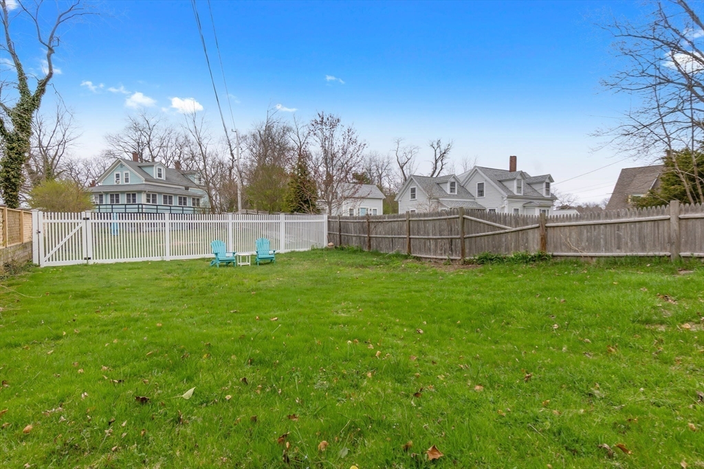 6 Mt Locust Place, Unit 2 Gloucester, MA 01930 - Photo 34 of 39