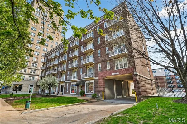 $120,000 | 5316 Pershing Avenue, Unit 507, St. Louis, MO 63112