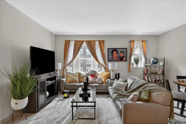 $120,000 | 5316 Pershing Avenue, Unit 507, St. Louis, MO 63112