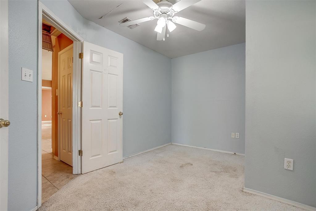 1907 Live Oak Circle Azle, TX 76020 - Photo 18 of 29