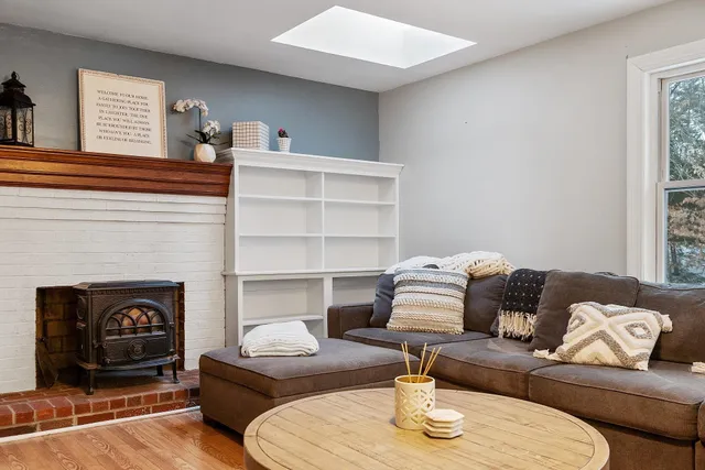 $690,000 | 16 Chestnut Pasture Road, Concord, NH 03301