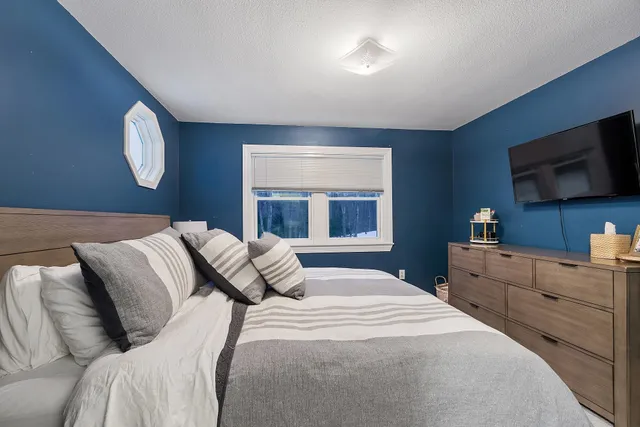 $690,000 | 16 Chestnut Pasture Road, Concord, NH 03301