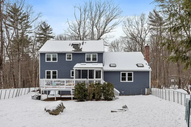 $690,000 | 16 Chestnut Pasture Road, Concord, NH 03301