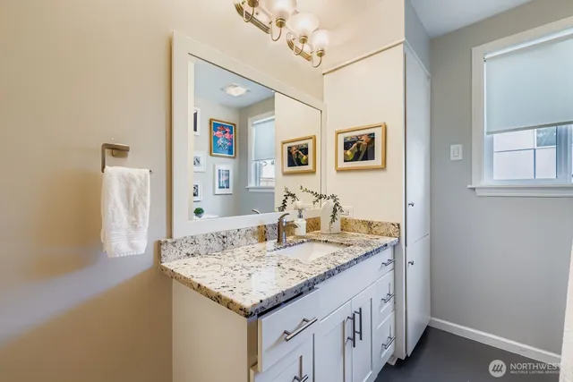 $950,000 | 10345 Ashworth Avenue North, Seattle, WA 98133