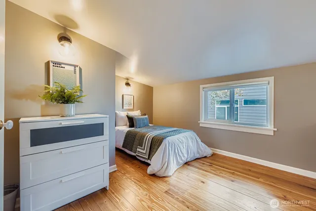 $950,000 | 10345 Ashworth Avenue North, Seattle, WA 98133