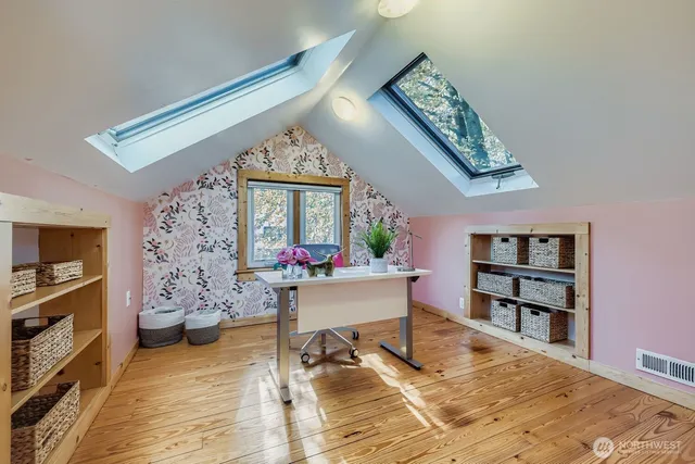 $950,000 | 10345 Ashworth Avenue North, Seattle, WA 98133