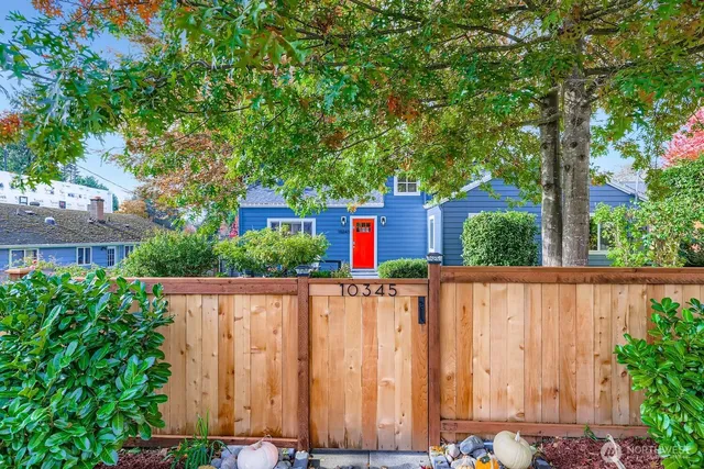 $950,000 | 10345 Ashworth Avenue North, Seattle, WA 98133
