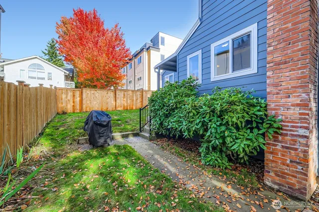 $950,000 | 10345 Ashworth Avenue North, Seattle, WA 98133