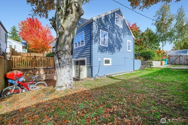 $950,000 | 10345 Ashworth Avenue North, Seattle, WA 98133