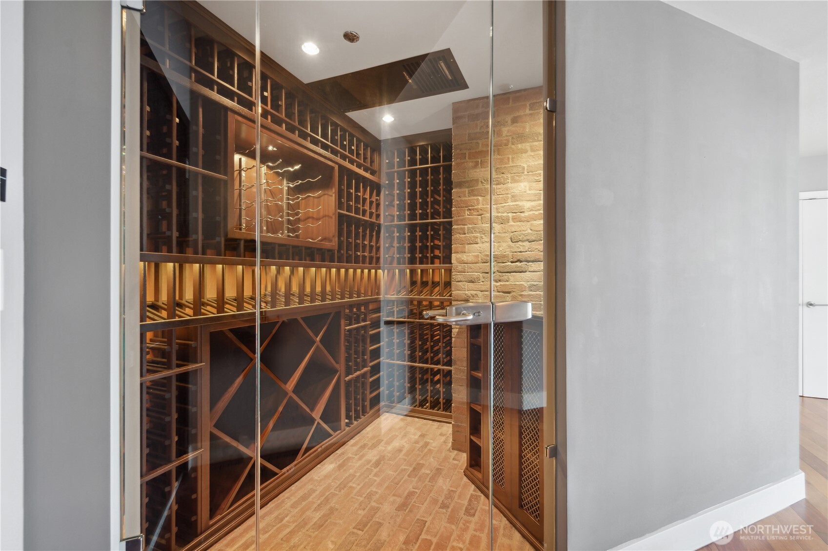 737 Olive Way, Unit 3100 Seattle, WA 98101 - Photo 26 of 33