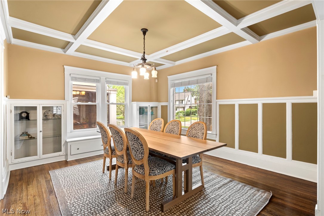 3024 East Overlook Road Cleveland, OH 44118 - Photo 7 of 48 Gallery Image 7