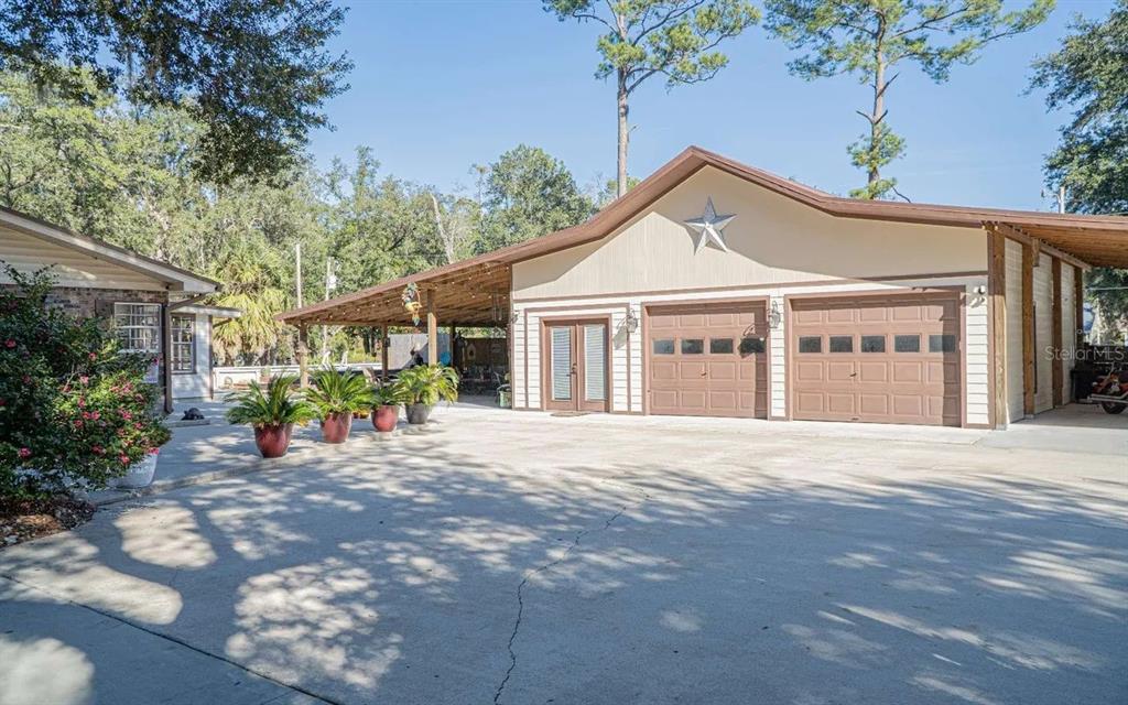 9068 131st Loop Live Oak, FL 32060 - Photo 17 of 28