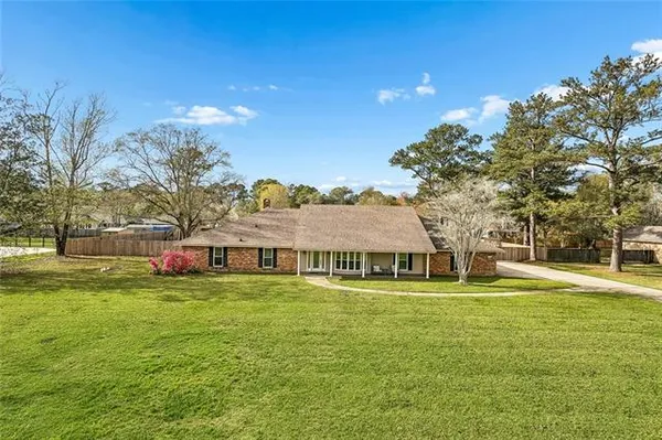 $425,000 | 125 Rue De La Paix, Slidell, LA 70461