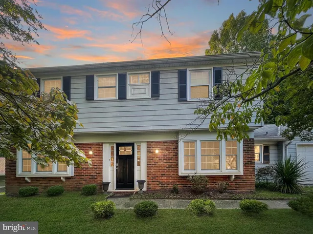 $690,000 | 14028 Breeze Hill Lane, Silver Spring, MD 20906