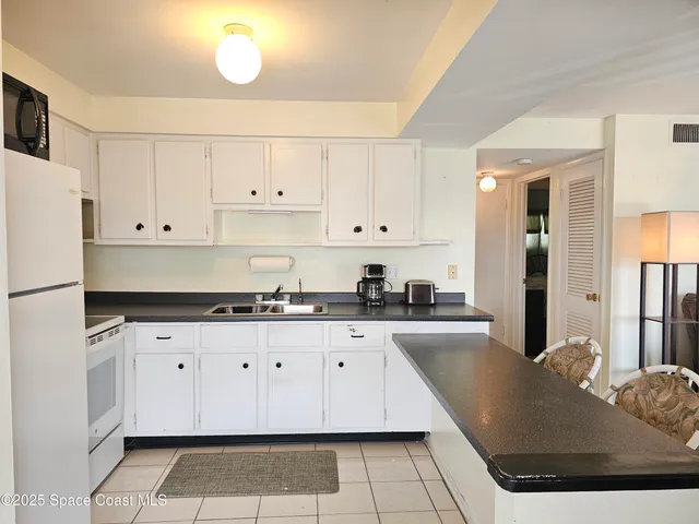 $1,750 | 3601 Ocean Beach Boulevard, Unit 8, Cocoa Beach, FL 32931