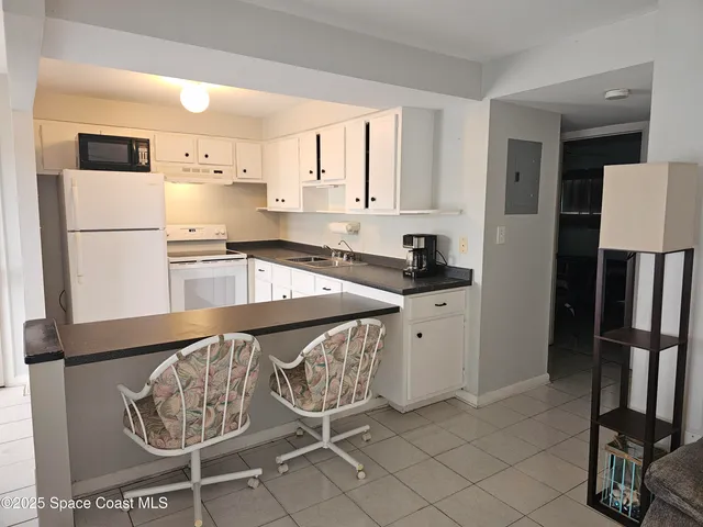 $1,750 | 3601 Ocean Beach Boulevard, Unit 8, Cocoa Beach, FL 32931