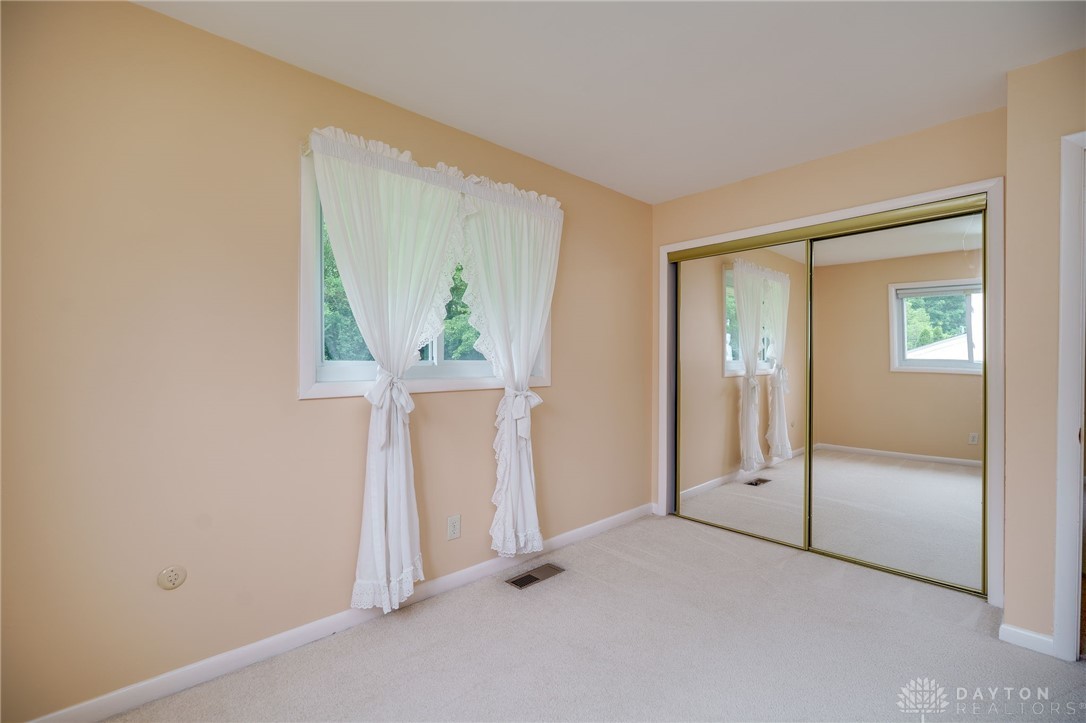 4424 Appleton Place Kettering, OH 45440 - Photo 23 of 32