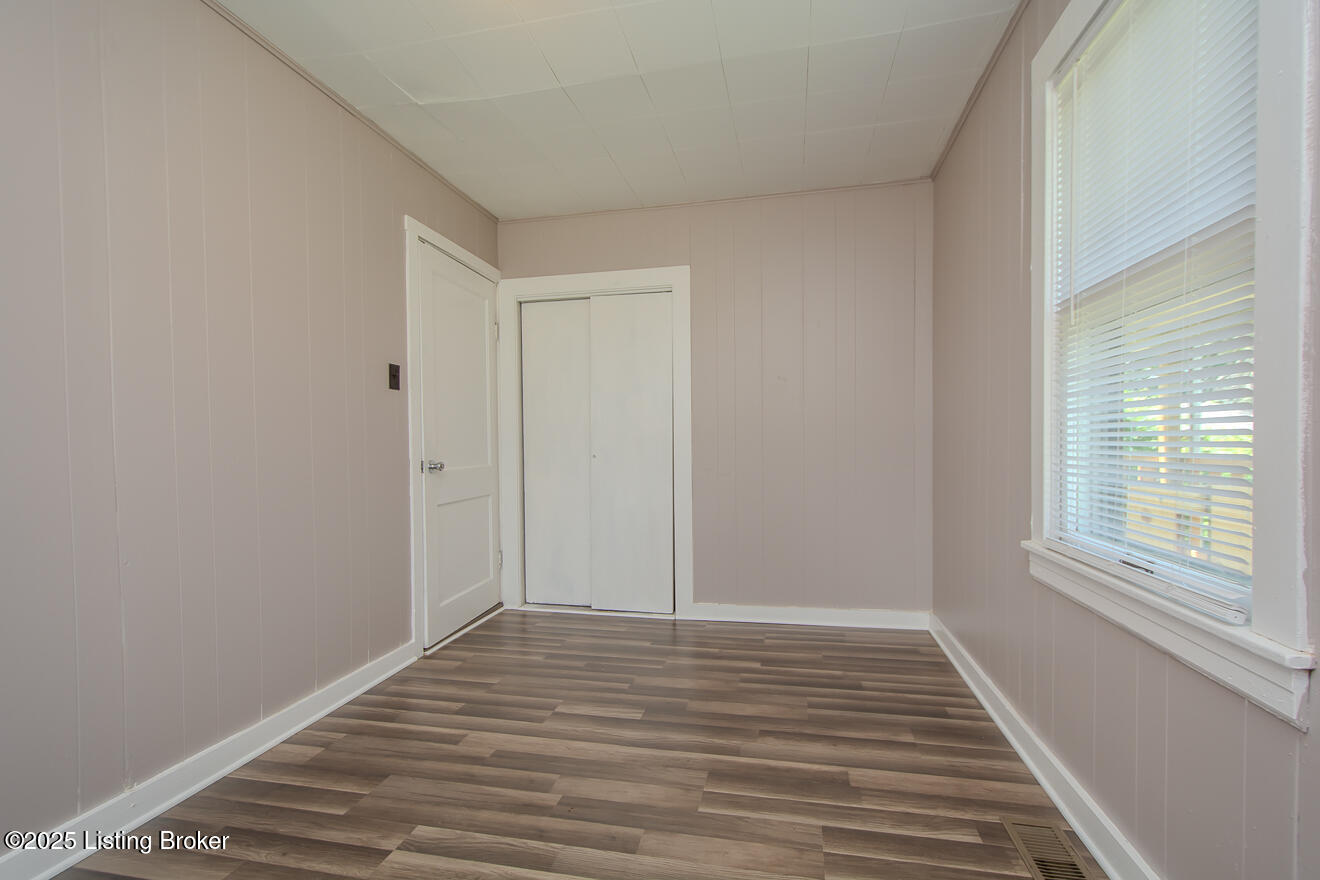 4416 Cane Run Road Louisville, KY 40216 - Photo 20 of 33 CaneRun-22