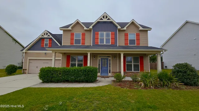 $1,950 | 302 Southwest Southwest Plantation Drive, Maple Hill, NC 28454