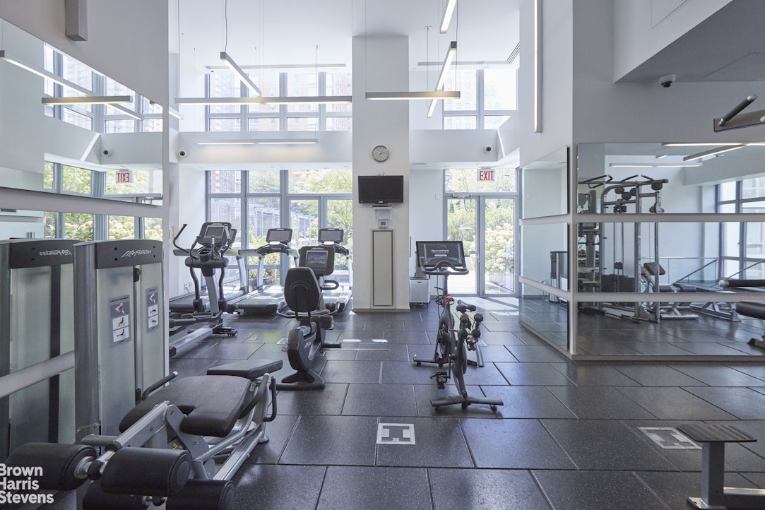 310 West 52nd Street, Unit 5B Manhattan, NY 10019 - Photo 7 of 15