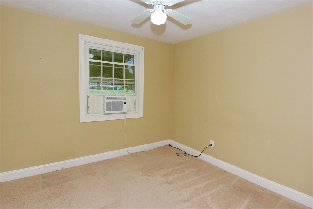 4 Allen Lane Ipswich, MA 01938 - Photo 24 of 30 an empty room with a window
