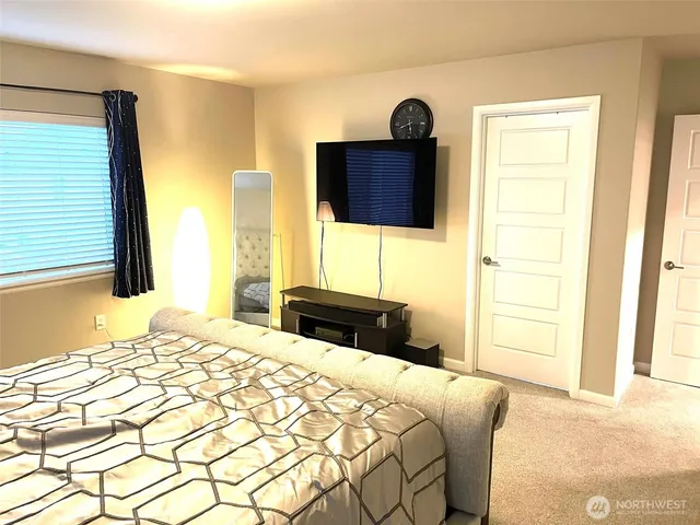 $3,900 | 20511 Southeast 256th Street, Covington, WA 98042