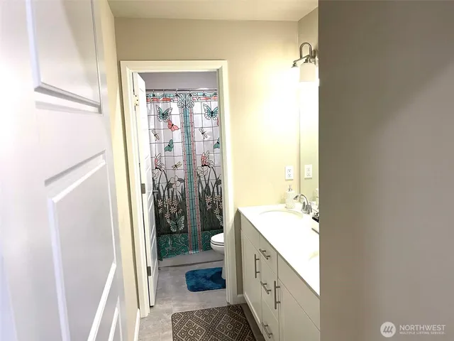 $3,900 | 20511 Southeast 256th Street, Covington, WA 98042