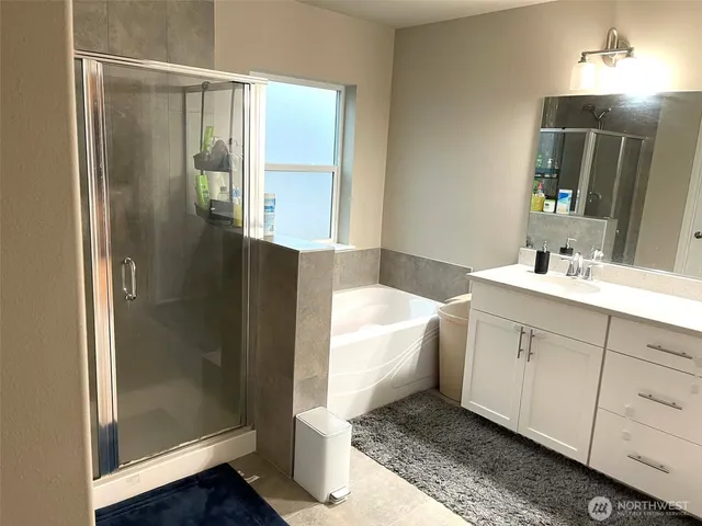 $3,900 | 20511 Southeast 256th Street, Covington, WA 98042