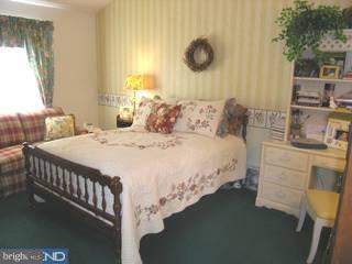 5056 Raintree Court Doylestown, PA 18902 - Photo 5 of 6 Gallery Image 5